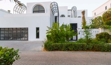 Villa in Dubai, Dubai, United Arab Emirates 2