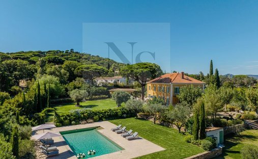 Estate in Zone Ouest Urbaine, Saint-Tropez, France 1