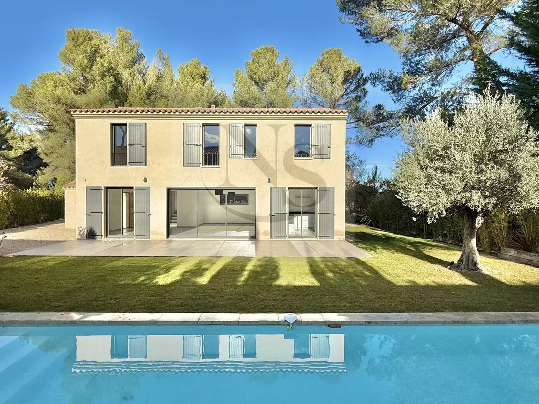Villa in Granettes-Jauberte-Sainte Anne, Aix-en-Provence, France 2 - 15024193