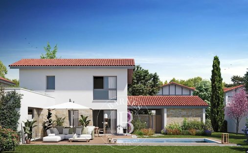 House in Anglet, Nouvelle-Aquitaine, France 1