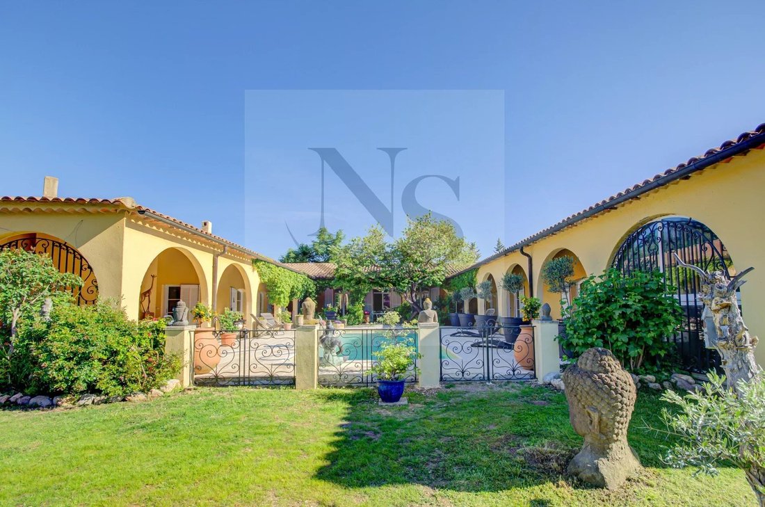 Villa en Grand Sud- Aix la Duranne, Aix-en-Provence, Francia 1 - 15084607