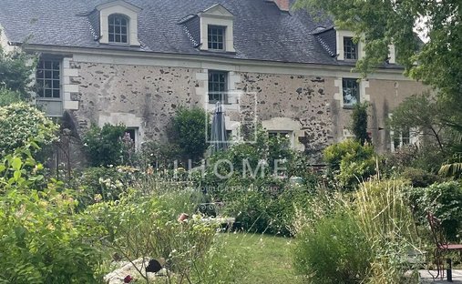 Castle for Sale in Savennières, Pays de la Loire, France