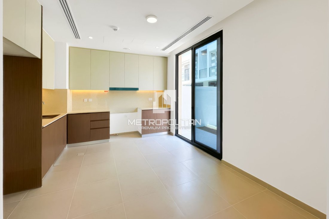 Townhouse in Dubai South Golf District, Dubai, United Arab Emirates 3 - 16570152