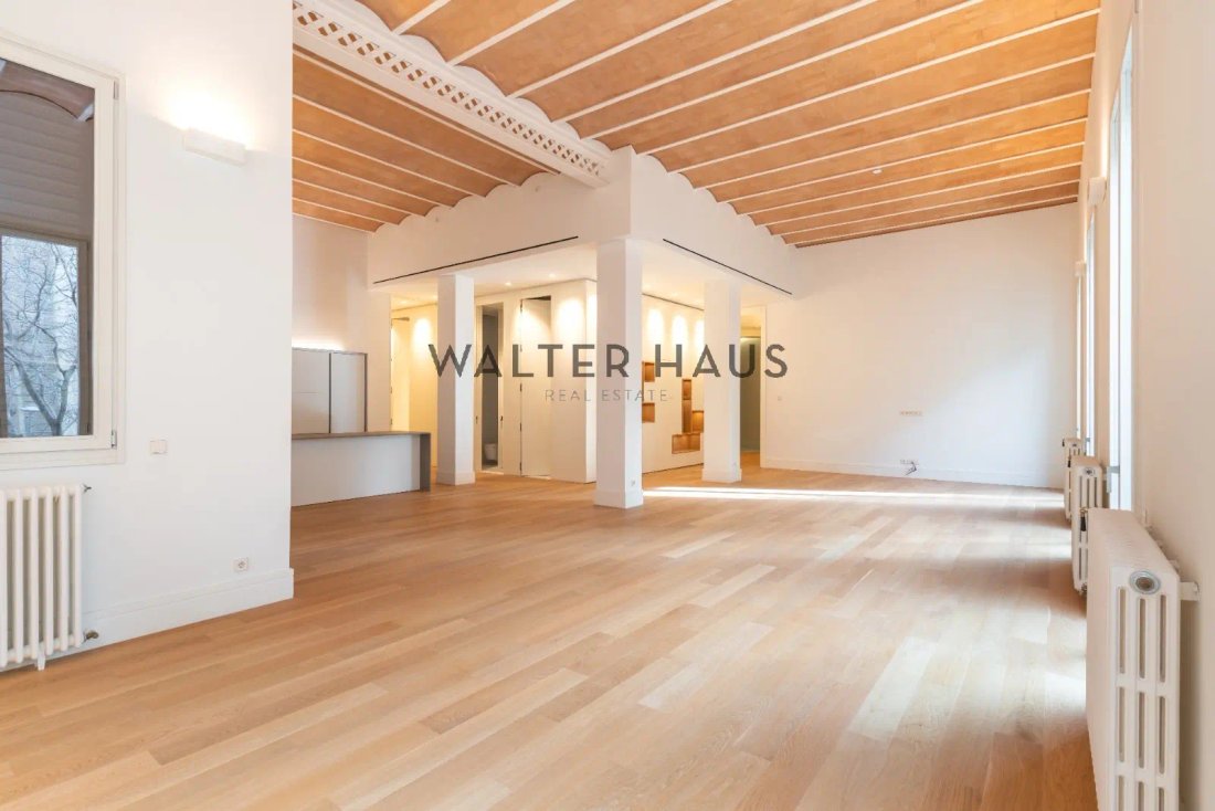 Apartment in Eixample, Barcelona, Spain 2 - 15541029
