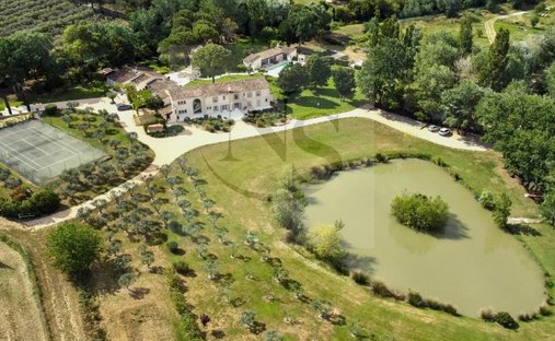 Estate in Maussane-les-Alpilles, Provence-Alpes-Côte d'Azur, France 1
