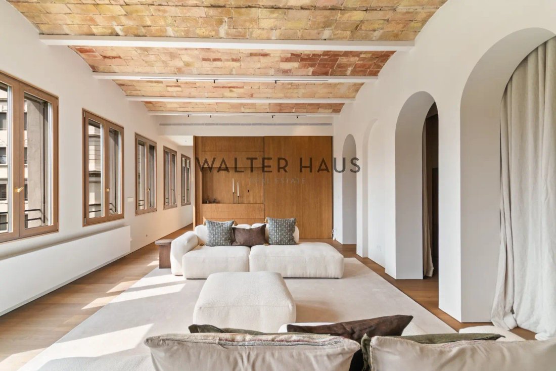 Apartment in Eixample, Barcelona, Spain 3 - 15176079