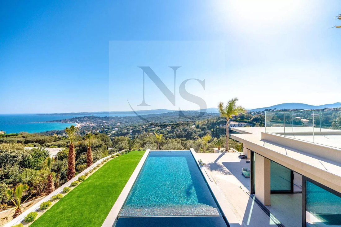 Villa in Nartelle-Noyer-Bellevue-bd des Sardinaux, Sainte-Maxime, France 1 - 15508055