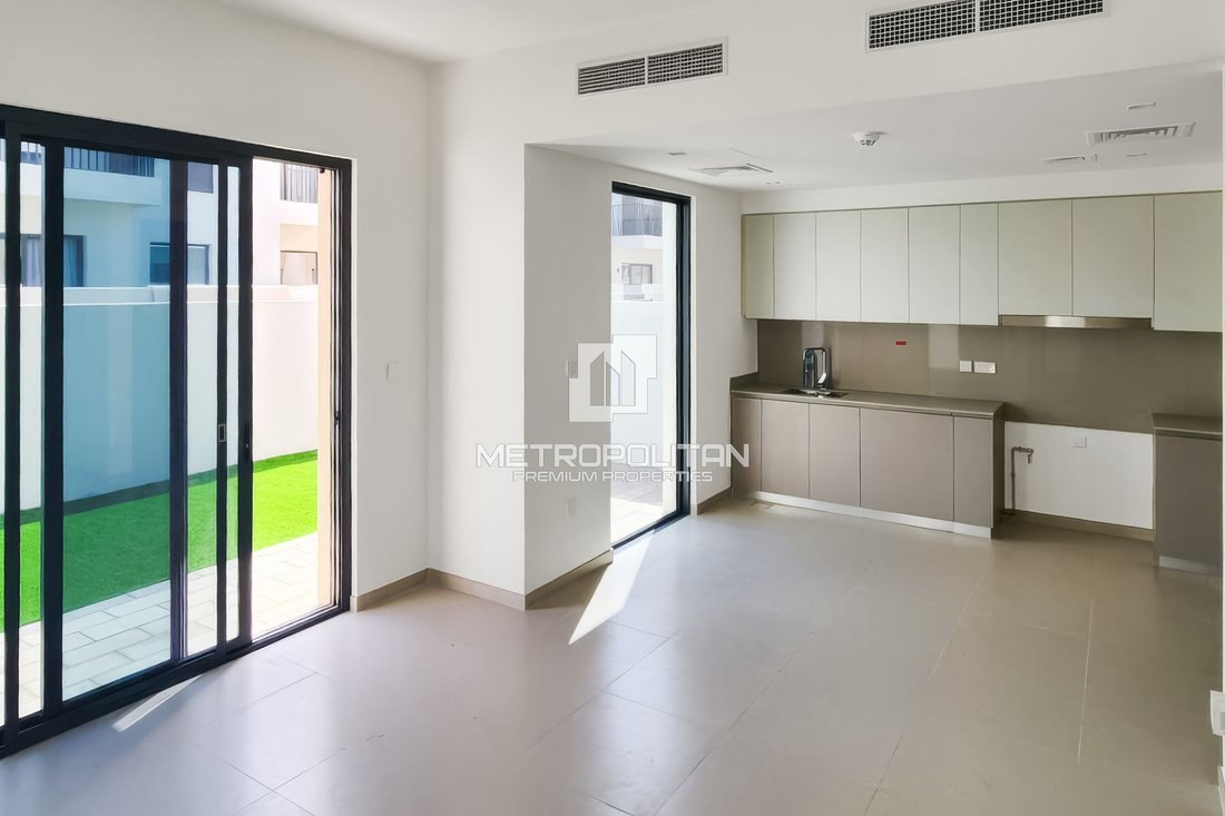 Townhouse in Dubai South Golf District, Dubai, United Arab Emirates 2 - 16570152