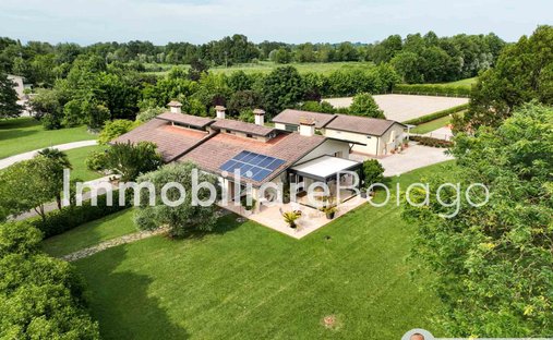 Estate in Villa del Conte, Veneto, Italy 1
