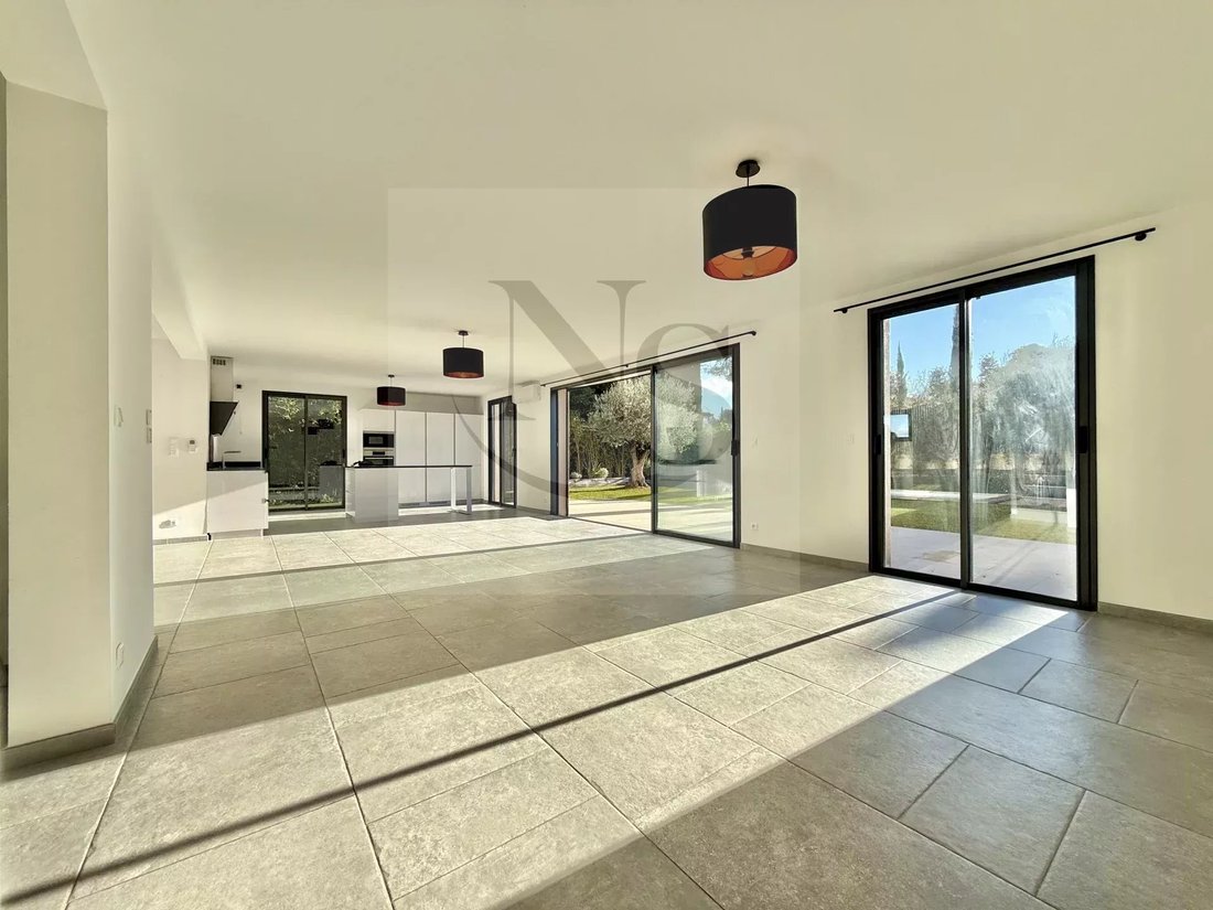 Villa in Granettes-Jauberte-Sainte Anne, Aix-en-Provence, France 5 - 15024193