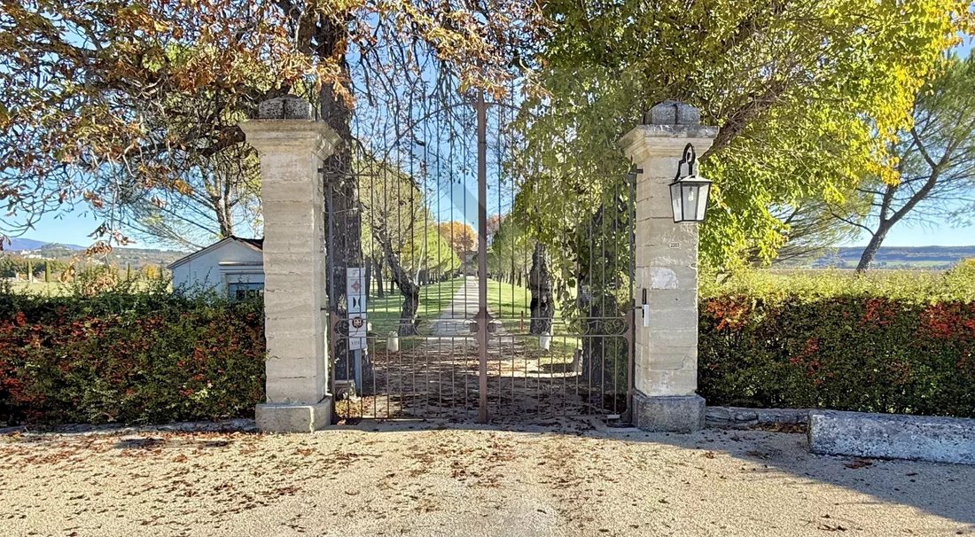 Castle in Grand Sud- Aix la Duranne, Aix-en-Provence, France 2 - 16557918