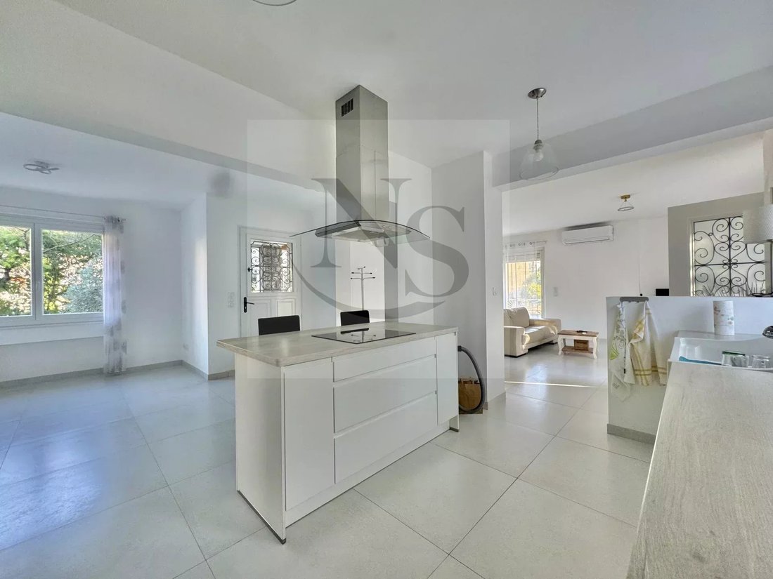 Villa in Aix-en-Provence, Provence-Alpes-Côte d'Azur, France 2 - 14822279