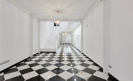 House in Misericordia, Lisbon, Portugal 1