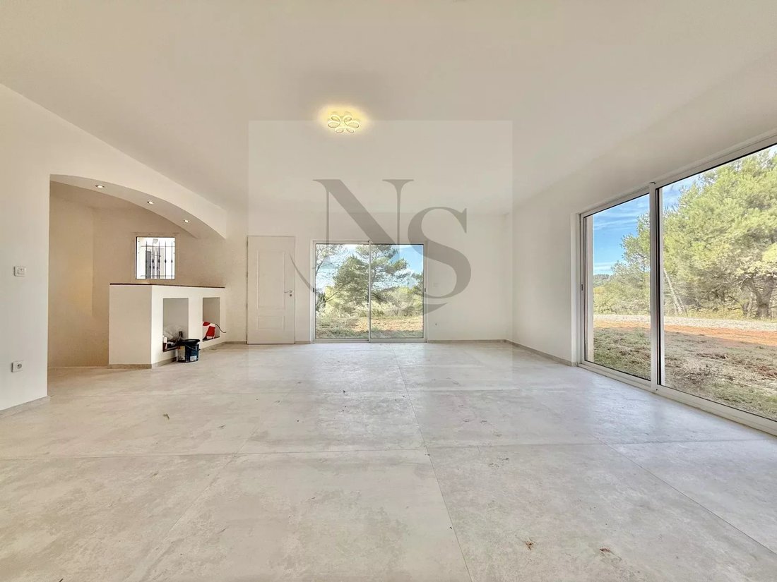 Villa in Châteauneuf-le-Rouge, Provence-Alpes-Côte d'Azur, France 5 - 16494483