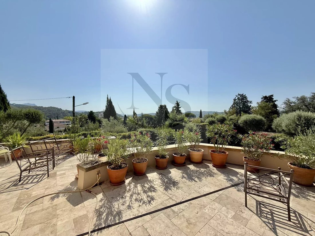 Townhouse in Est-Repentance-Les Trois Bons Dieux, Aix-en-Provence, France 4 - 16057989