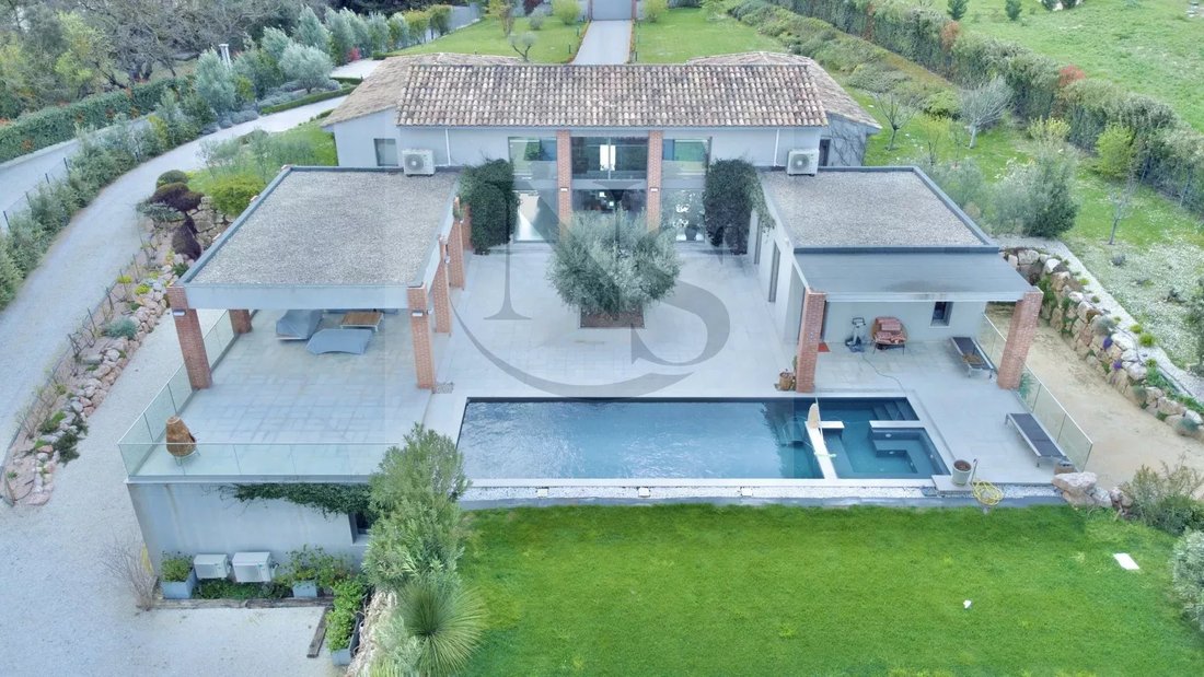 Villa in Bouc-Bel-Air, Provence-Alpes-Côte d'Azur, Frankreich 1 - 14430817