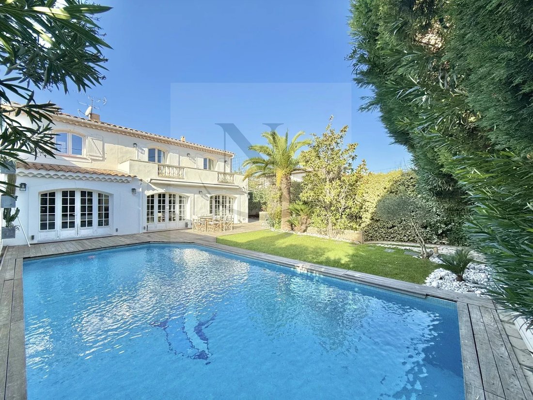 Villa in Sud-Universités, Aix-en-Provence, France 1 - 14974903