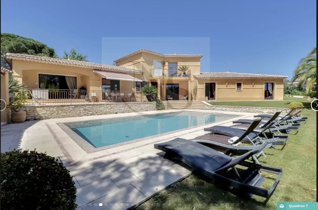 Villa in Grimaud, Provence-Alpes-Côte d'Azur, France 1 - 12441931