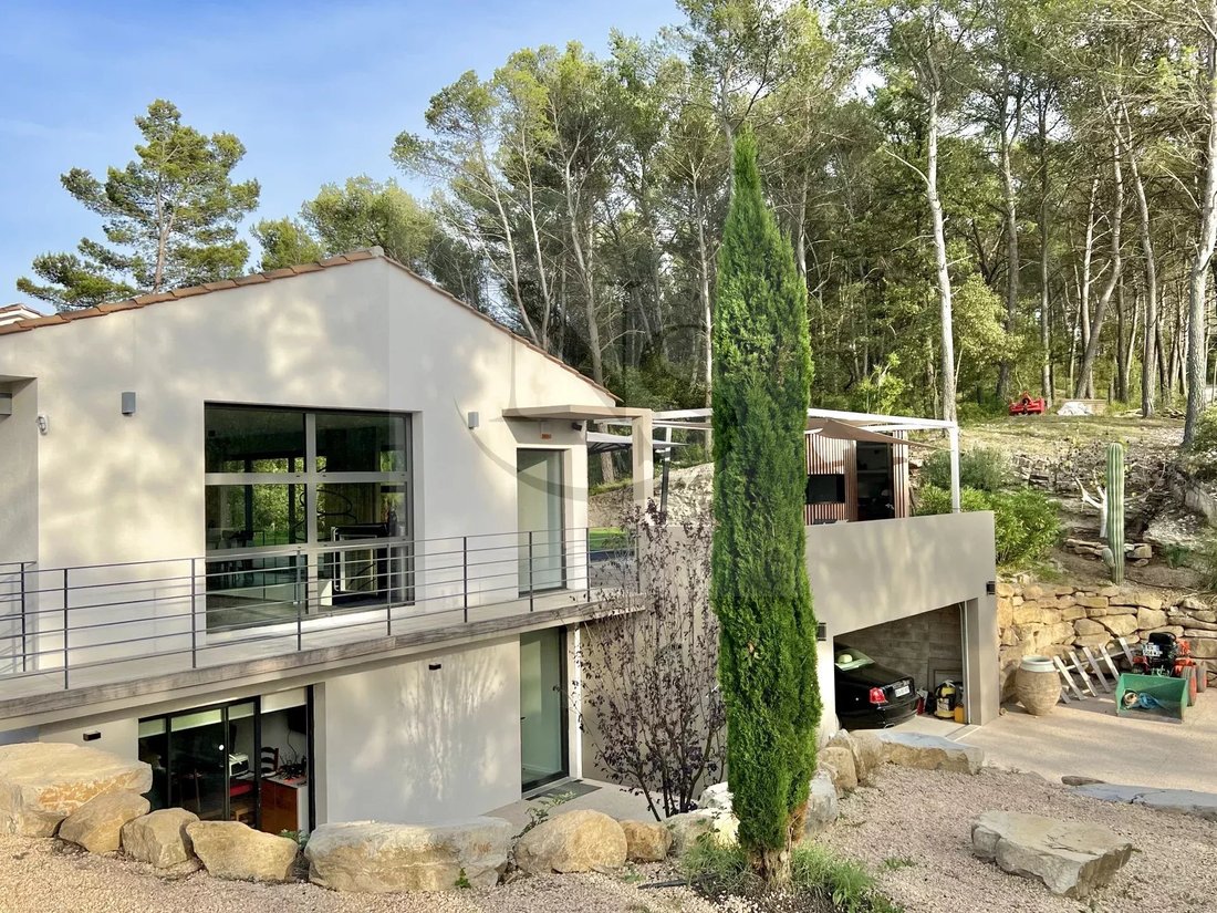 Villa in Beaurecueil, Provence-Alpes-Côte d'Azur, France 2 - 13014820