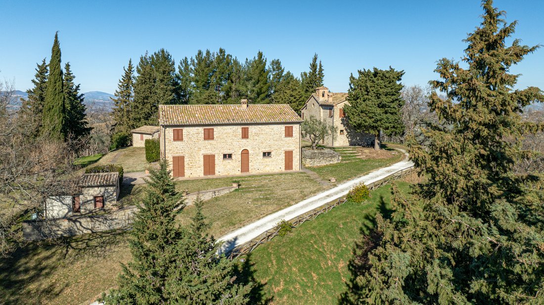 Estate in Cupramontana, Marche, Italy 2 - 16569437