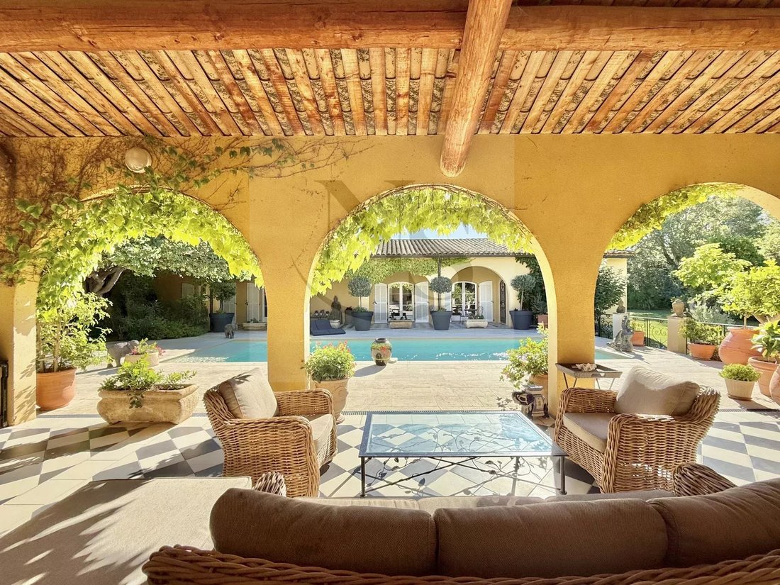 Villa in Aix-en-Provence, Provence-Alpes-Côte d'Azur, France 4 - 15084607
