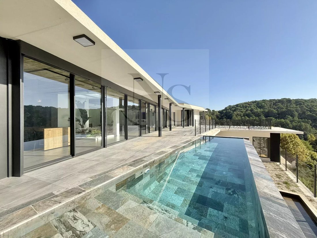 Villa in Est-Repentance-Les Trois Bons Dieux, Aix-en-Provence, France 1 - 14885059