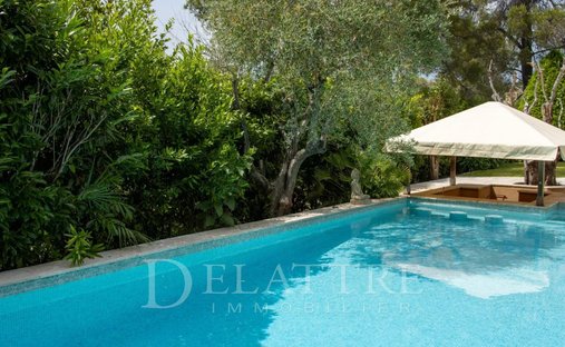 Villa in Sud, Roquefort-les-Pins, France 1
