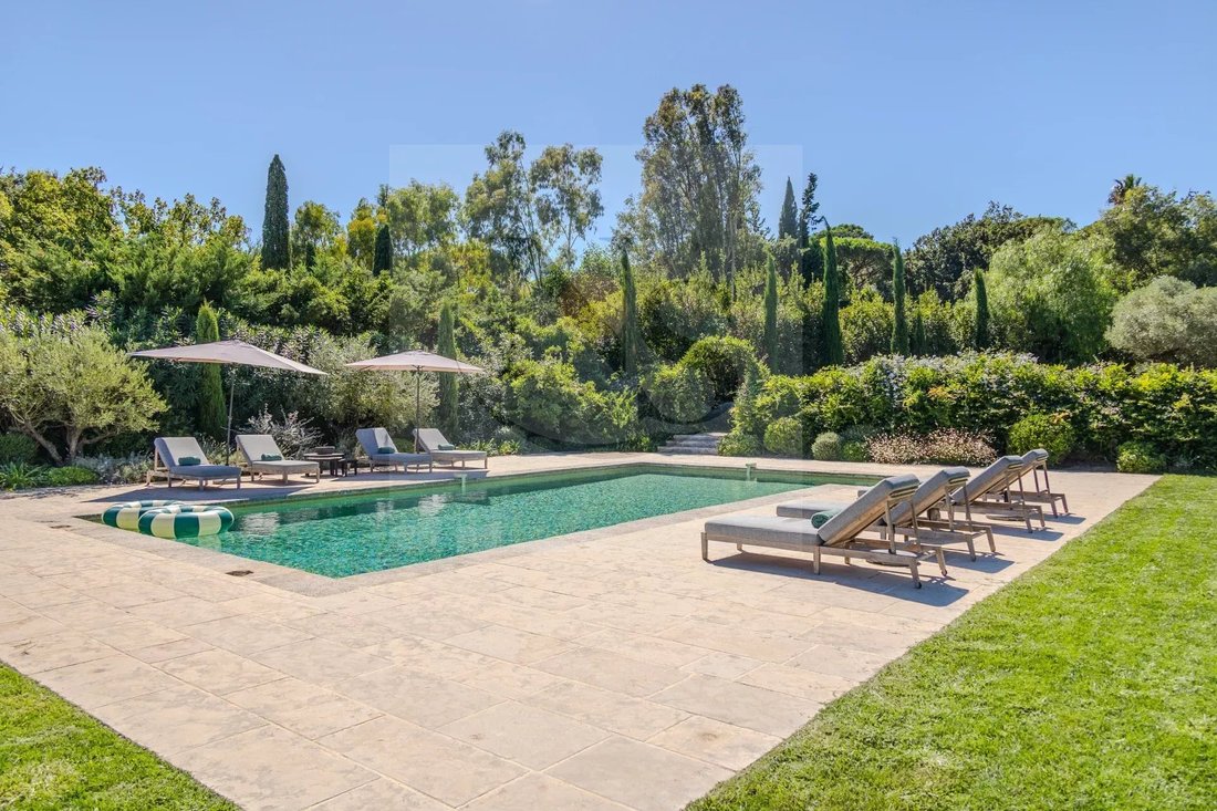Estate in Zone Ouest Urbaine, Saint-Tropez, France 4 - 16279693