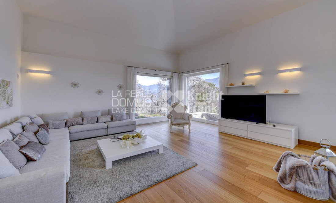 Villa in Griante, Lombardy, Italy 4 - 16569038