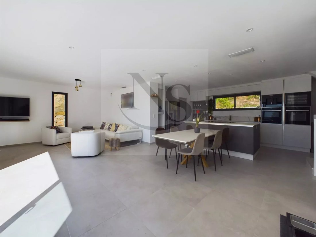Villa in Puyloubier, Provence-Alpes-Côte d'Azur, France 4 - 14581140