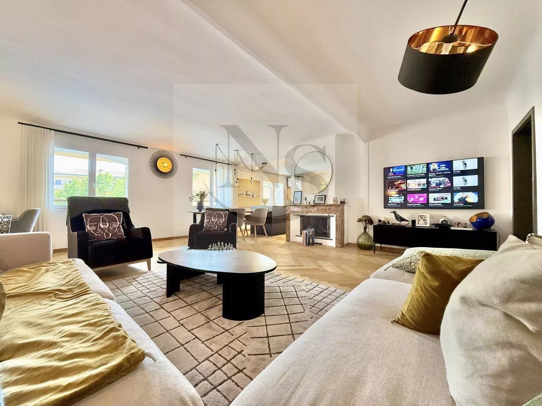 Apartment in Mazarin-Opéra-Bellegarde-Mairie, Aix-en-Provence, France 1 - 15789582