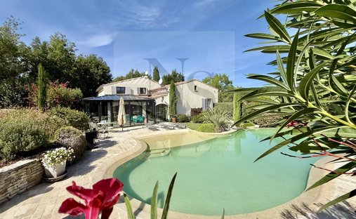 House in Grand Sud- Aix la Duranne, Aix-en-Provence, France 1