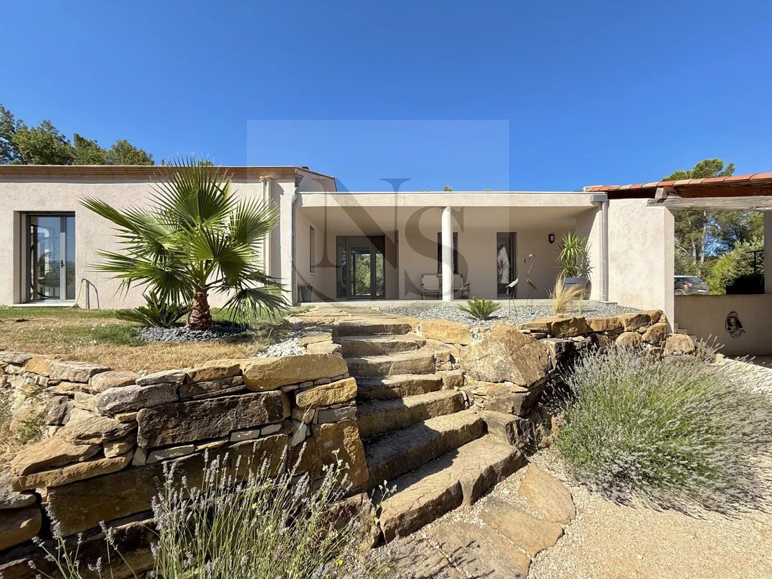 Villa in Trets, Provence-Alpes-Côte d'Azur, France 3 - 15940959