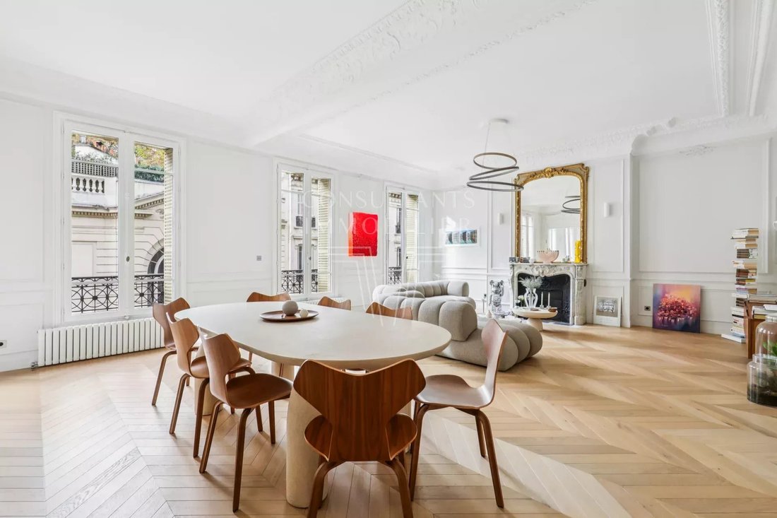 Apartment in Paris 8e Arrondissement, Paris, France 5 - 16568975