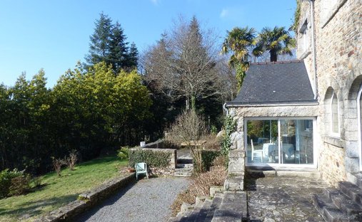 An Incredible Real Estate Asset Overlooking The Ria.