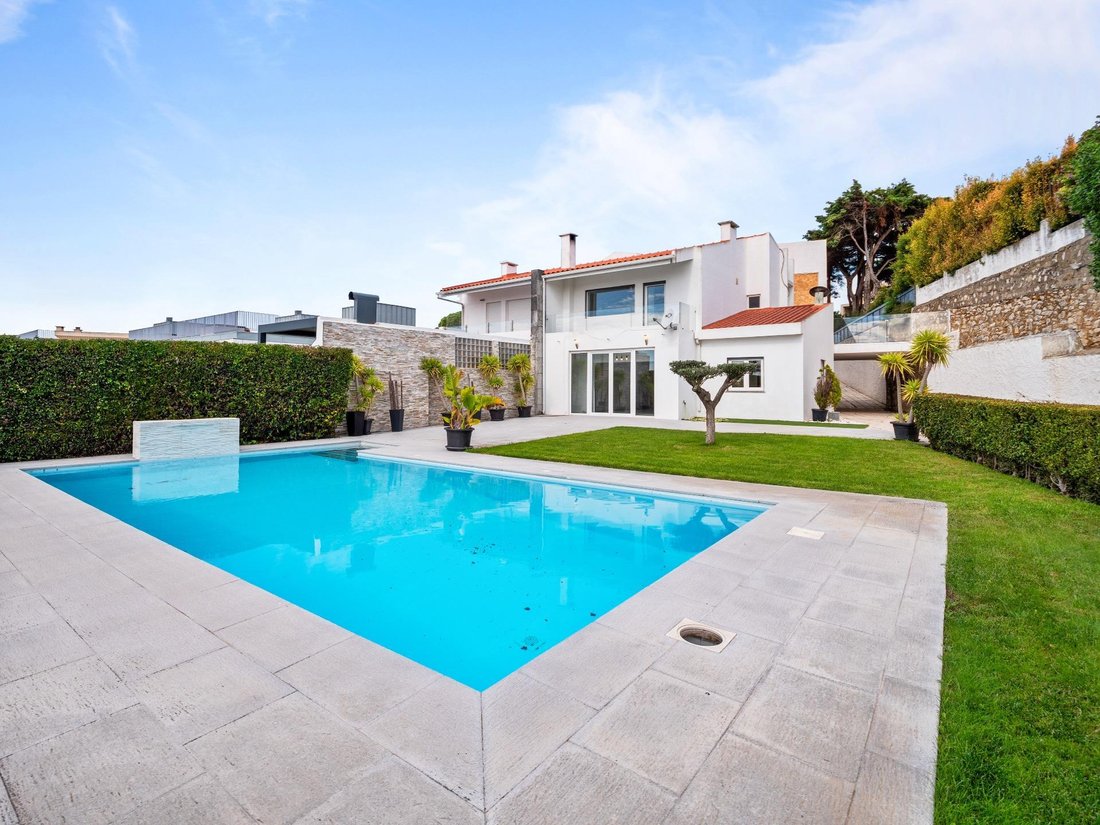 Carcavelos e Parede, Lisbon, Portugal 1 - 16572654