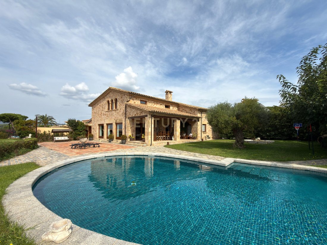 Villa in Sant Feliu de Guixols, Catalonia, Spain 1 - 16573127