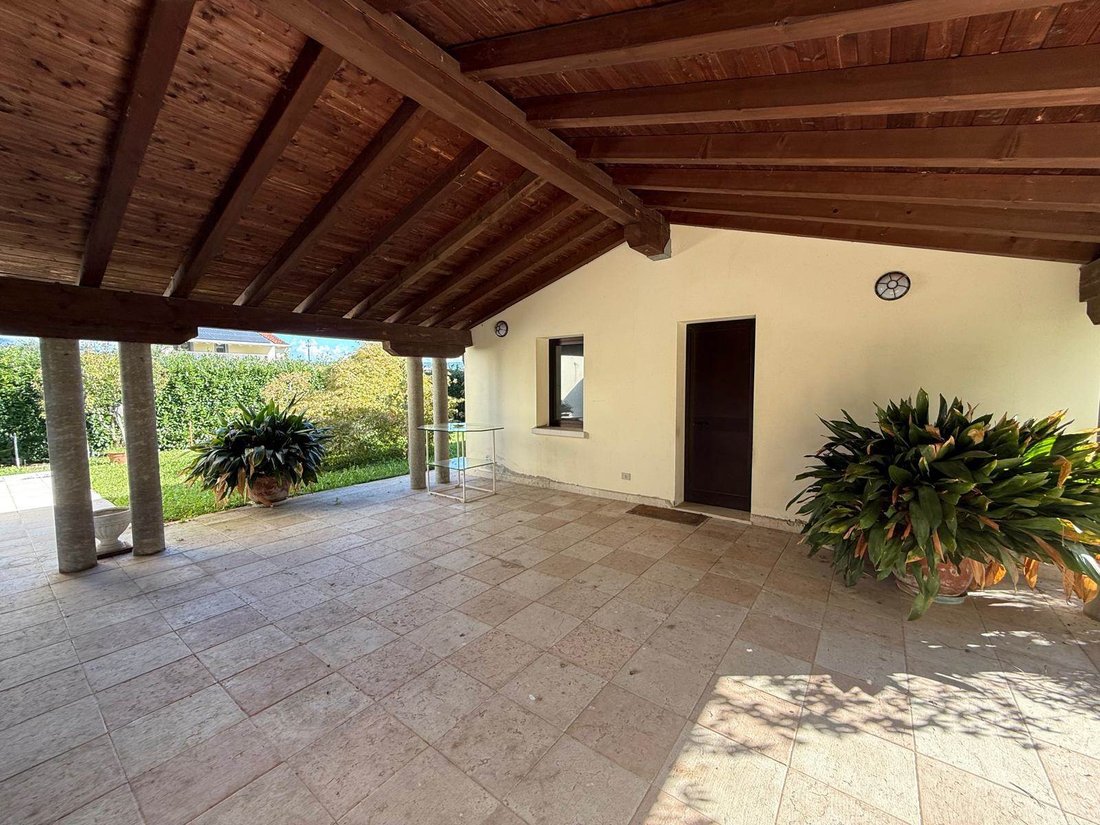 Villa in Montebelluna, Veneto, Italy 5 - 16568875