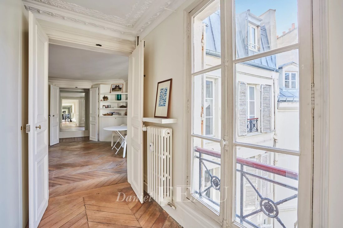Apartment in Saint Thomas d'Aquin, Paris 7e Arrondissement, Paris 4 - 16568581