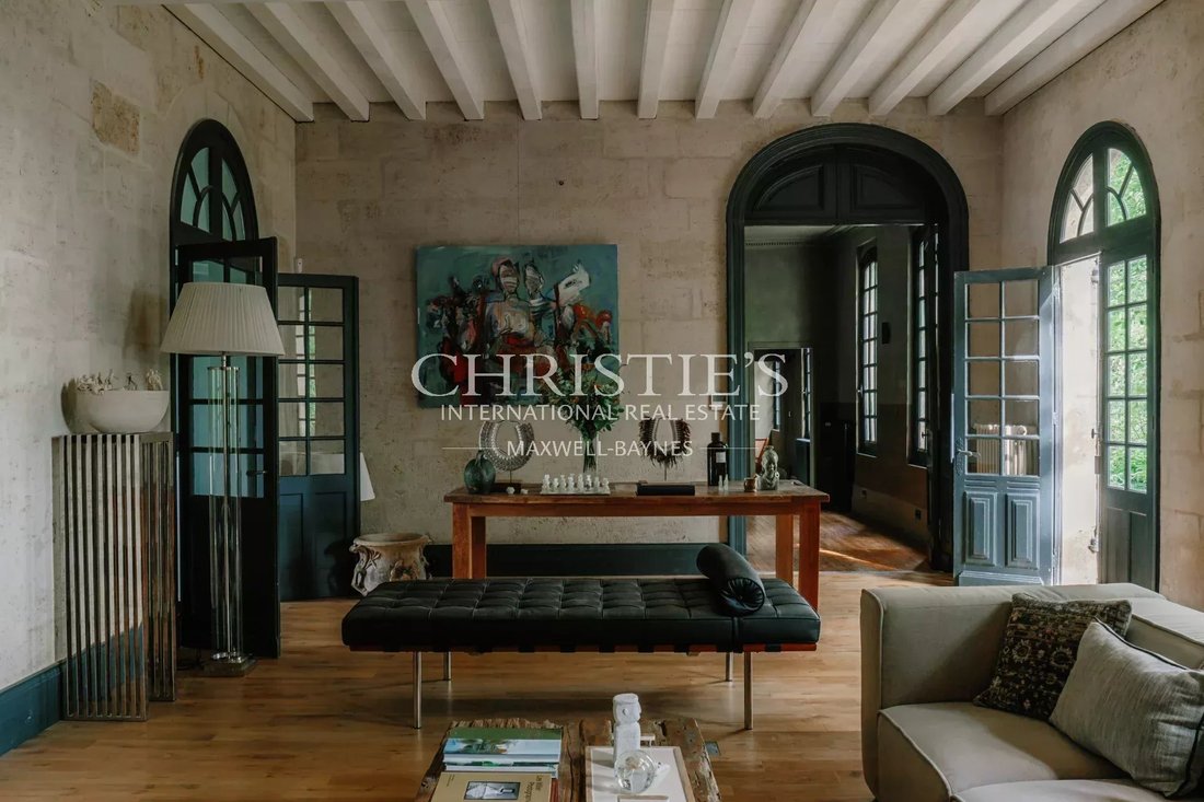 Castle in Grand Parc-Chartrons-Paul Doumer, Bordeaux, France 5 - 16568843