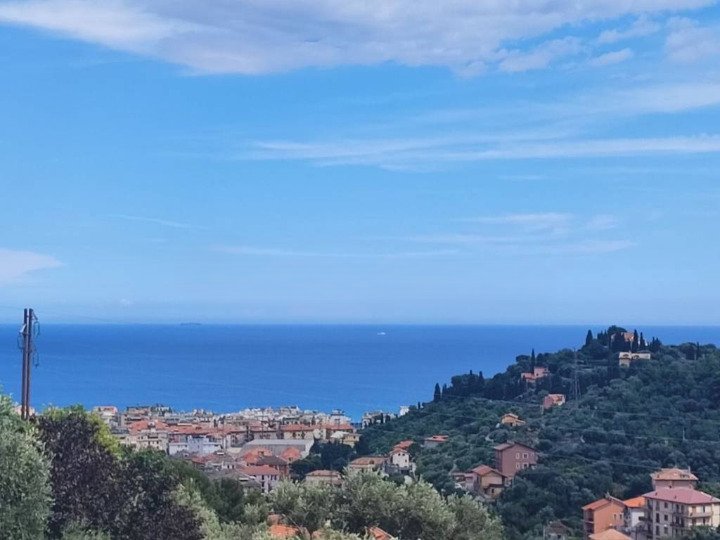 Villa in Central Hill, Alassio, Liguria 1 - 16569126