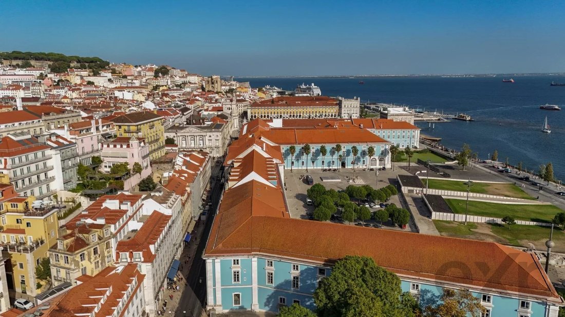 Apartment in Misericordia, Lisbon, Portugal 5 - 16563016