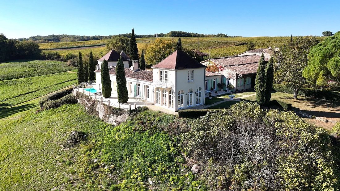 House in Pessac-sur-Dordogne, Nouvelle-Aquitaine, France 1 - 16570781