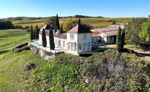 House in Pessac-sur-Dordogne, Nouvelle-Aquitaine, France 1