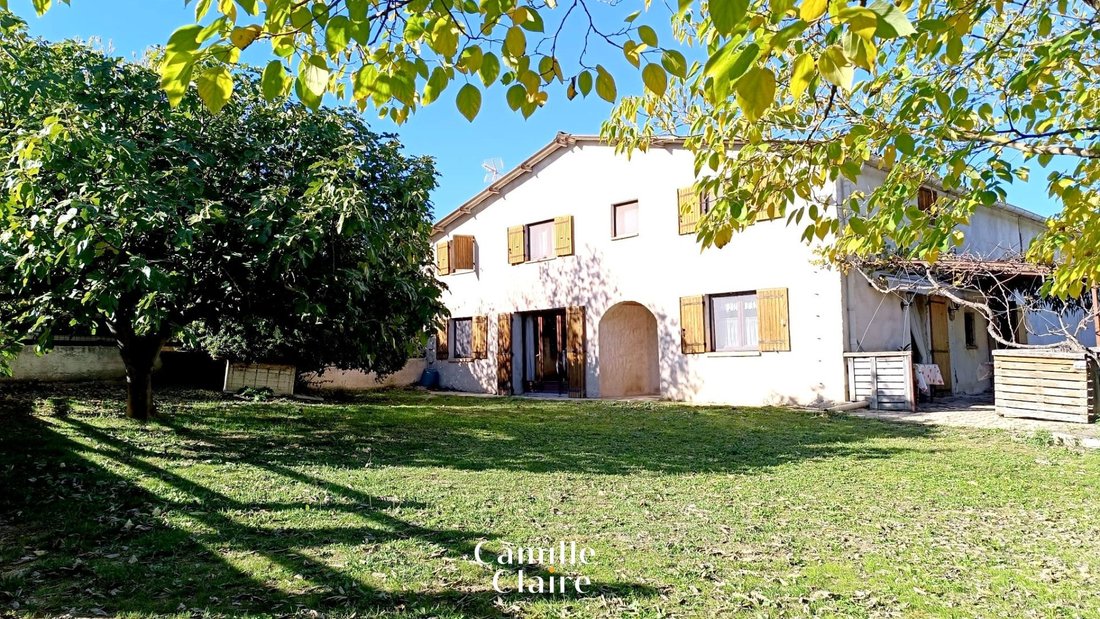 Anwesen in Ventabren, Provence-Alpes-Côte d'Azur, Frankreich 1 - 16572899