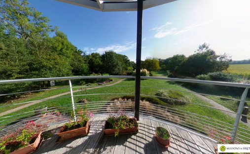 An Incredible Real Estate Asset Overlooking The Ria.