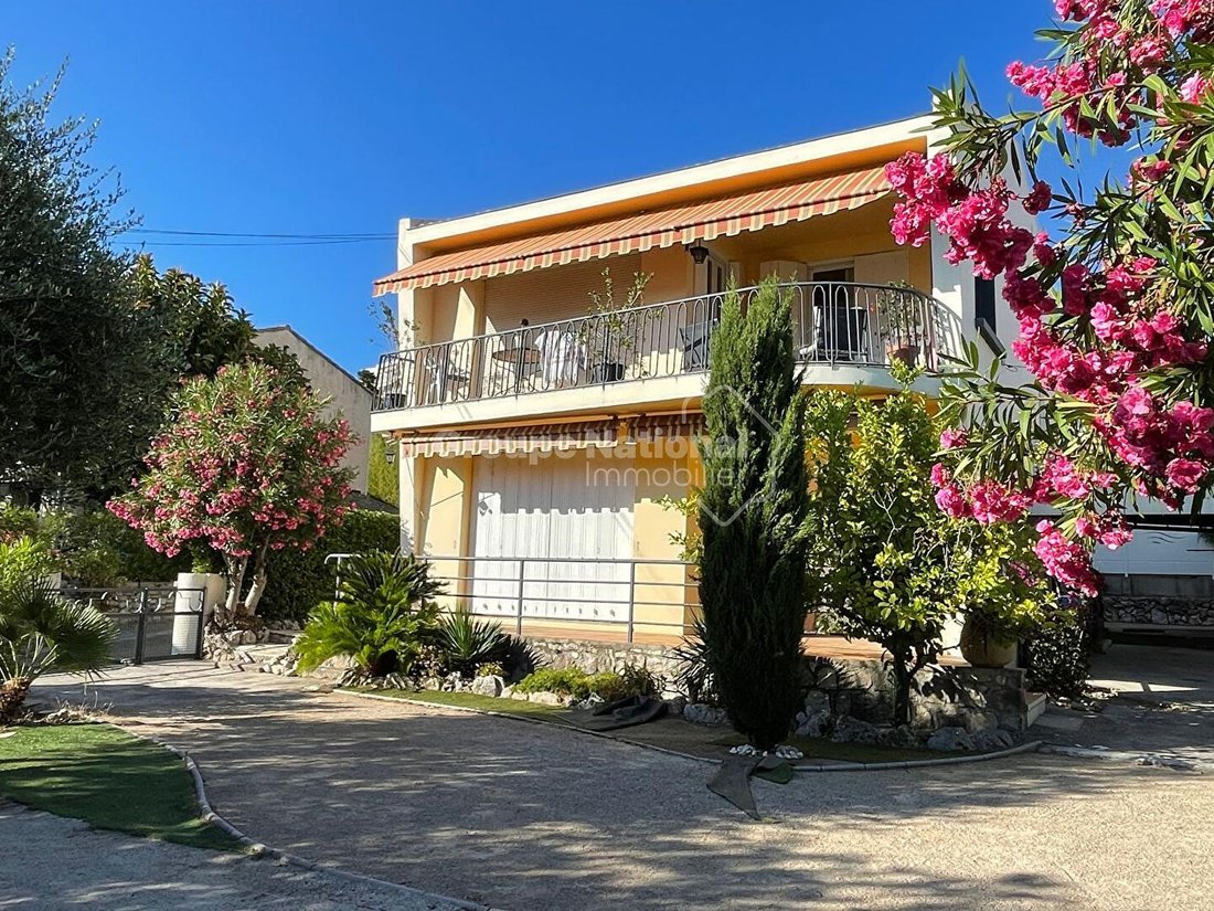 House in Cannes, Provence-Alpes-Côte d'Azur, France 1 - 16209625