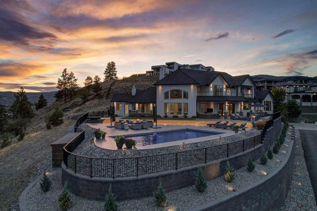 Casa en West Kelowna, Columbia Británica, Canadá 1 - 16572024