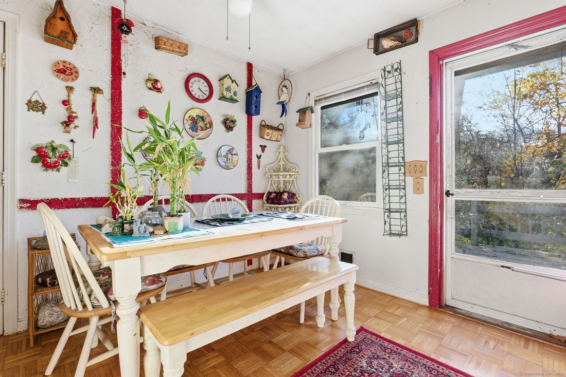House in Trumbull, Connecticut, United States 5 - 16571386