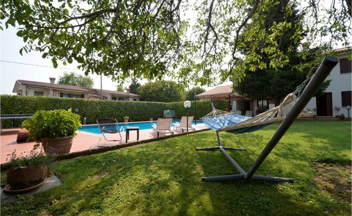 Villa in Volpago del Montello, Veneto, Italy 1